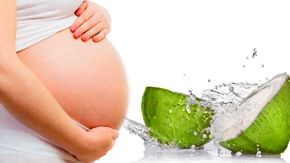 beneficios del agua de coco en el embarazo